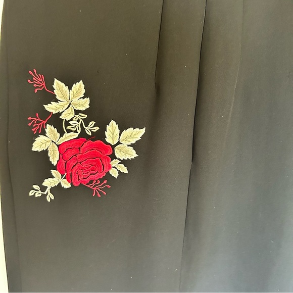 Jessica | Black wi/embroidered roses, pencil dress lined classic formal size 12 - Picture 11 of 14